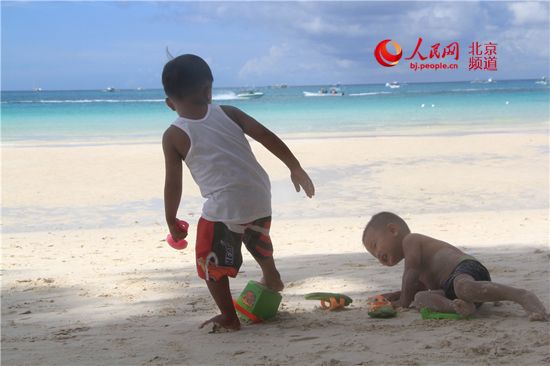 亲子旅行:80后小夫妻抱娃穷游 3岁宝宝足迹遍10国