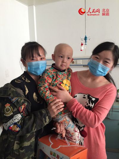 亲子旅行:80后小夫妻抱娃穷游 3岁宝宝足迹遍10国