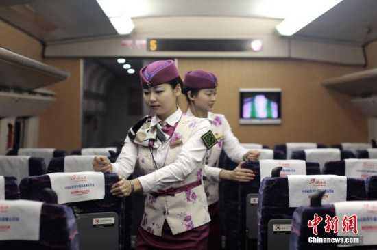 【图刊】重庆“动妹”的客服工作