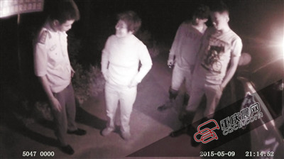 9日晚，民警发现一名迷路女子。