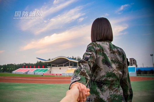 瑙ｆ斁鍐涙渶钀屾嫑鐢熸捣鎶ュ嚭鐐夛細濂冲叺鐗典綘鎵嬫父鍐涙牎