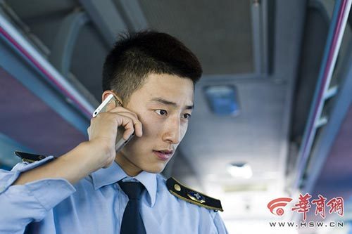 306路公交车上的“吴彦祖”