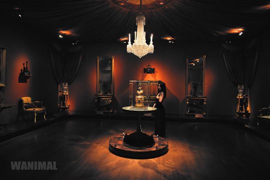 摄影师在故宫拍摄人体艺术照引争议