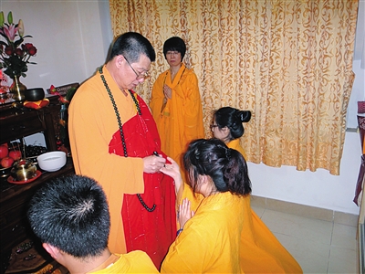 华藏宗门教首获无期玩弄信徒 中学生强奸学妹称传统