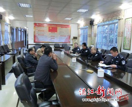 雷州市副市长、公安局长林华甫带队深入糖厂检查督导安全生产工作。
