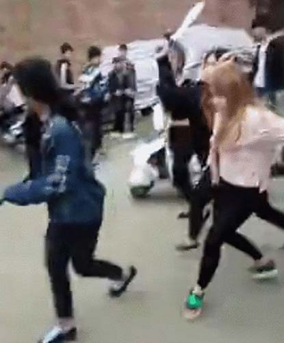 广西20名少女械斗 参与者大多未成年