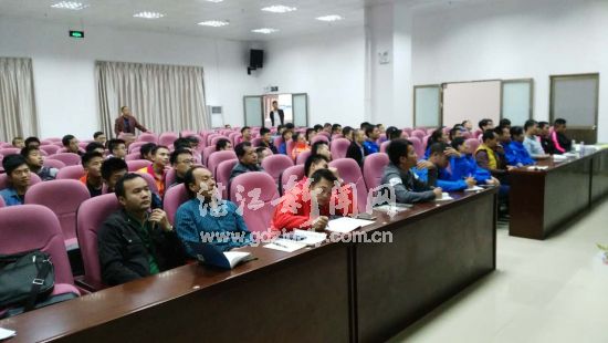 共有60多名来自我市各县(市、区)的裁判员、教练员及高校学生的学员参加了本次培训班。