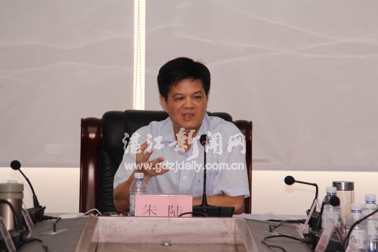 市体育局局长朱陆充分肯定了各协会工作和对方案的建议。