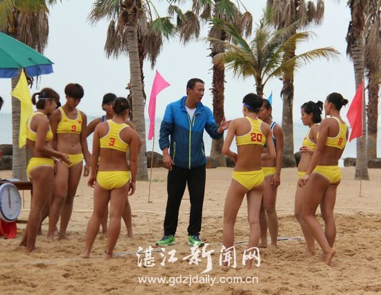 中国队教练员布置战术