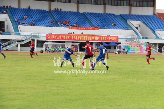 广州与富力比赛格外激烈。