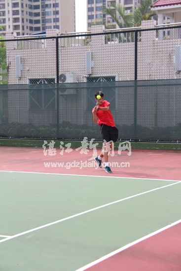 获得乙组单打冠军的余果