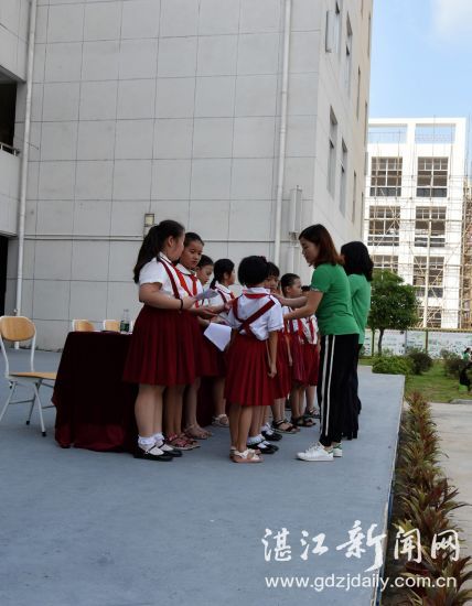 湛江市第八小学图片图片