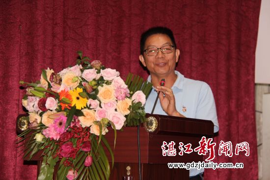 市民政局业务领导蔡烔豪主任致词。