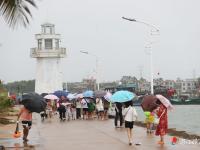 漁家冒雨開海去 岸上洗煲待鮮回